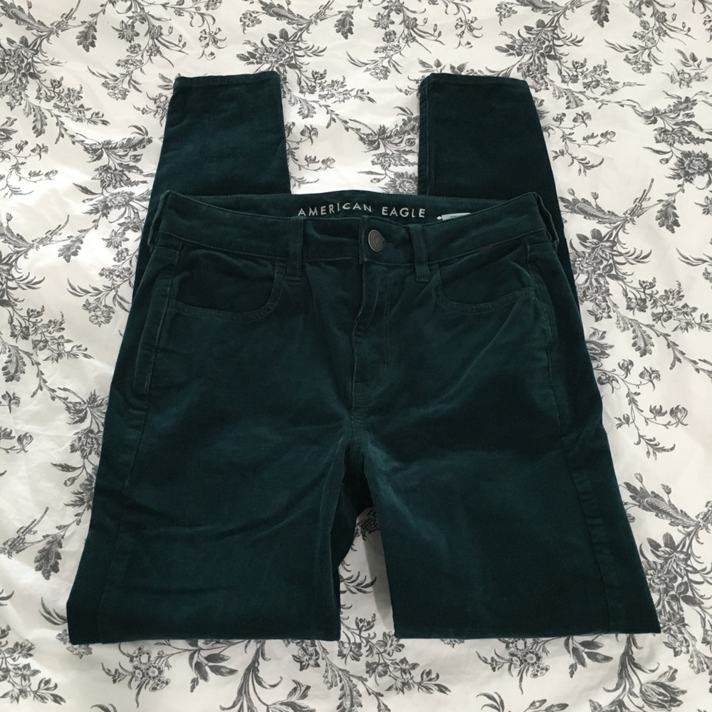 American Eagle Sz 4 hunter green jeggings corduroy high rise